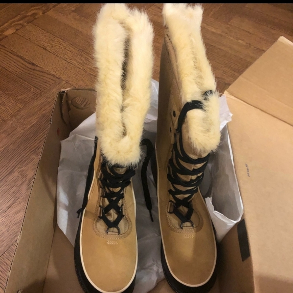 Sorel Boots 8.5